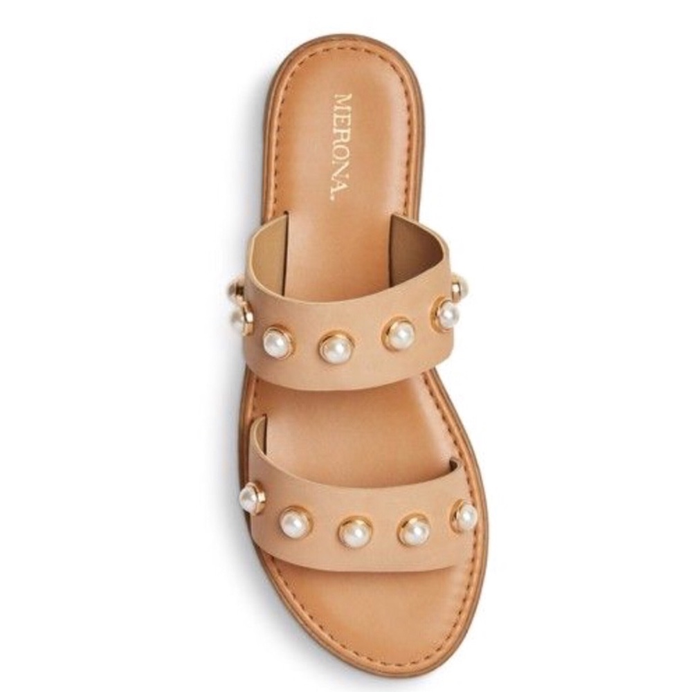 ISO MERONA TAN SANDALS SIZE 7.5 or 8